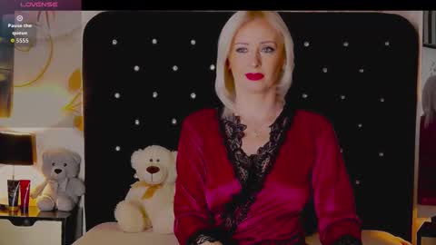 Snapshot of oliviashaw22 chatting on 02.11.26 Olivia online show from 02.11.26