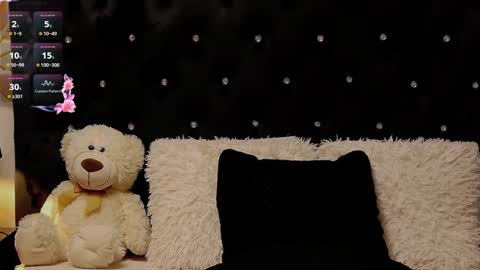 Olivia online show from 01.12.25