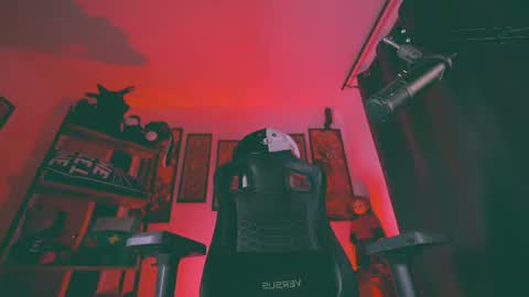 Snapshot of olliver___y chatting on 06.16.26 online show from 06.16.26