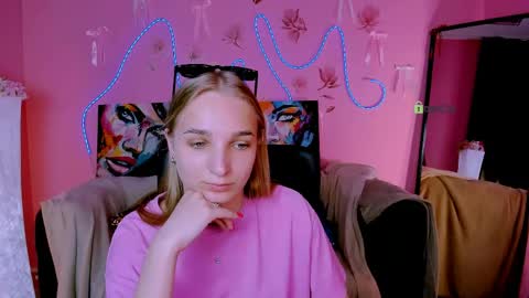 Ollivia online show from 05.25.26