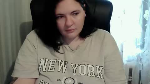 Snapshot of olyaandnetty chatting on 10.13.25 OlyaAndNetty online show from 10.13.25