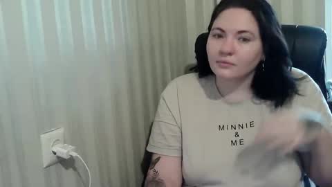 Snapshot of olyaandnetty chatting on 10.29.25 OlyaAndNetty online show from 10.29.25