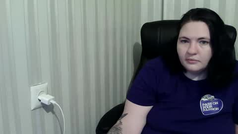 Snapshot of olyaandnetty chatting on 10.29.25 OlyaAndNetty online show from 10.29.25