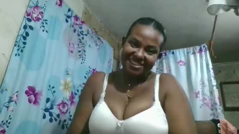 olyvienne90 online show from 12.22.25