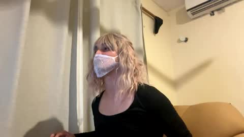 Snapshot of omgyesgurl chatting on 12.31.24 amy 3 online show from 12.31.24