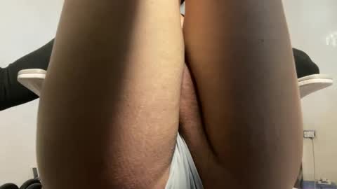 Snapshot of omgyesgurl chatting on 02.02.25 amy 3 online show from 02.02.25