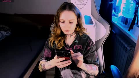 on_yxxx online show from 12.13.24