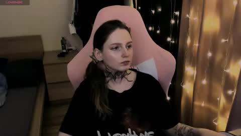 on_yxxx online show from 10.22.25