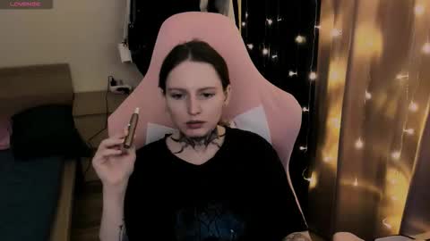 on_yxxx online show from 11.04.25