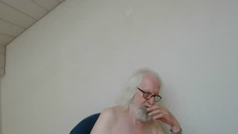 Somewhere over the rainbow online show from 07.15.26