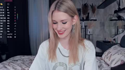 Snapshot of one_1ove chatting on 11.15.25 Ana online show from 11.15.25