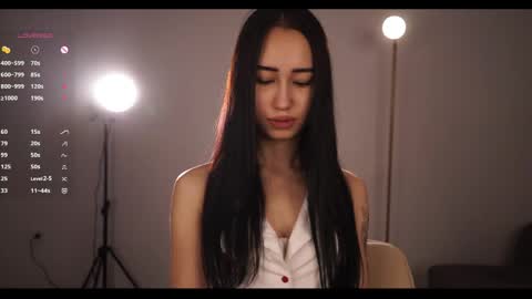 Mia online show from 05.31.26