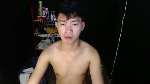 Snapshot of onebigloadxxx chatting on 11.18.25 Wyn Will serve you and be your slave online show from 11.18.25