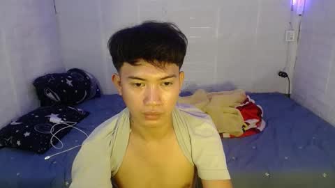 Snapshot of onebigloadxxx chatting on 11.20.25 Wyn Will serve you and be your slave online show from 11.20.25