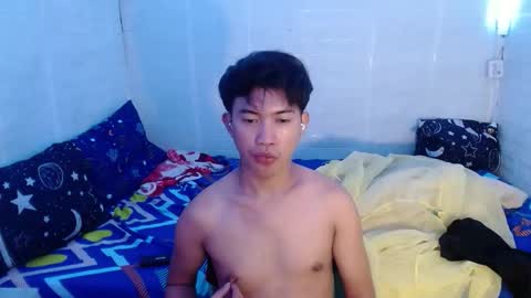 Snapshot of onebigloadxxx chatting on 12.13.25 Wyn Will serve you and be your slave online show from 12.13.25