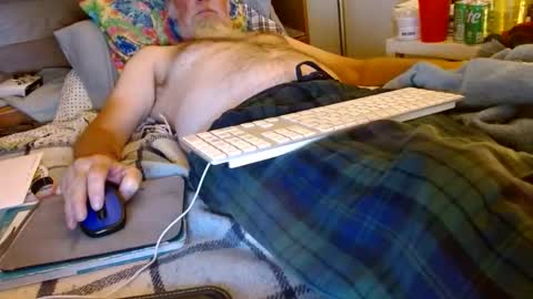 Snapshot of onemattu chatting on 10.22.25 Mattu online show from 10.22.25