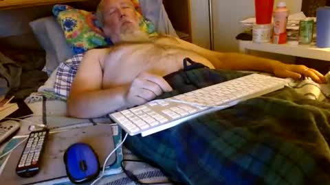 Snapshot of onemattu chatting on 10.29.25 Mattu online show from 10.29.25