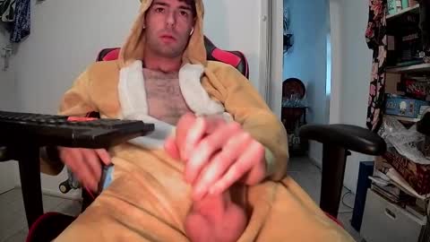 Snapshot of onesieboyx chatting on 10.14.25 onesieboyx online show from 10.14.25