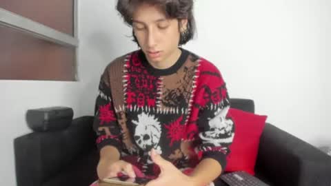 onion_knight420 online show from 07.10.26