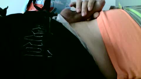 Snapshot of onkelz200 chatting on 10.04.25 onkelz200 online show from 10.04.25