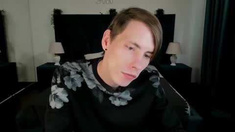 Snapshot of only_eric chatting on 01.13.26 Erick online show from 01.13.26