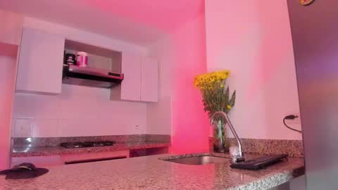 misssaray official online show from 09.23.25