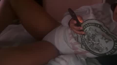 onlyinurdreams00 online show from 10.18.25