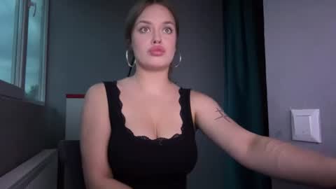 Mia online show from 07.07.26