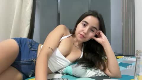 PAREJA LATINA JOVEN MUY CACHONDOS online show from 06.07.26