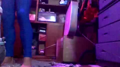 Snapshot of oohhdylandmt chatting on 10.11.25 Dmtbabe69 online show from 10.11.25