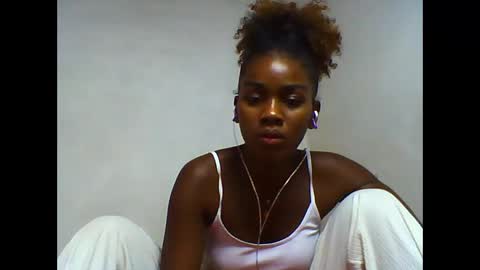 oooorazanasoa online show from 06.03.26