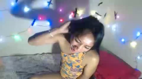 Snapshot of ooosexyasscockooo chatting on 02.05.25 Yummy-Poccahontas online show from 02.05.25