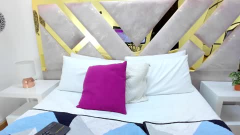 Miss Guzman  online show from 01.27.25