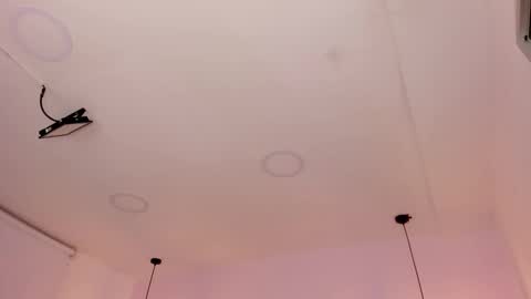 Miss Guzman  online show from 09.27.25