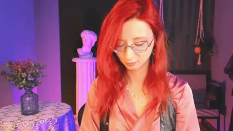 Orianna -  Hi Im into geek culture cosplay crafting LARP games. Shall we play DnD online show from 01.13.25