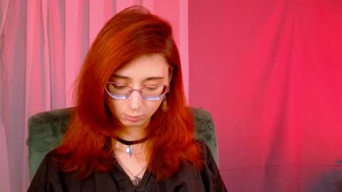 Orianna -  Hi Im into geek culture cosplay crafting LARP games. Shall we play DnD online show from 09.24.25