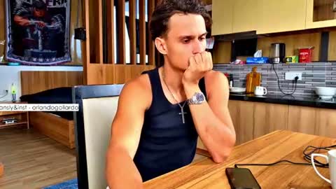 Snapshot of orlando__bloom chatting on 07.14.26 Fansly and Instagram - online show from 07.14.26