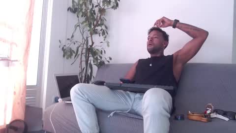 Snapshot of orlando_horny chatting on 09.25.25 orlando_horny online show from 09.25.25