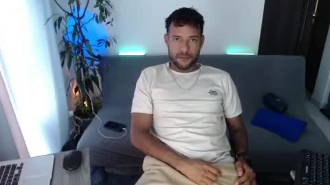 Snapshot of orlando_horny chatting on 10.06.25 orlando_horny online show from 10.06.25