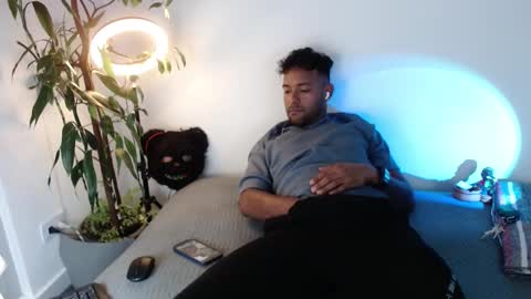 Snapshot of orlando_horny chatting on 10.11.25 orlando_horny online show from 10.11.25