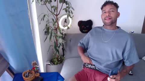 Snapshot of orlando_horny chatting on 10.11.25 orlando_horny online show from 10.11.25