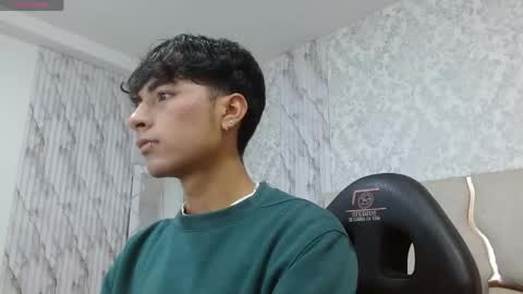 Snapshot of osamu_tay chatting on 04.27.26 osamu_tay online show from 04.27.26
