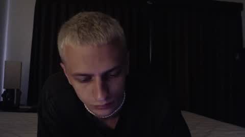 Snapshot of oscar_sssky chatting on 12.06.24 Oscar online show from 12.06.24