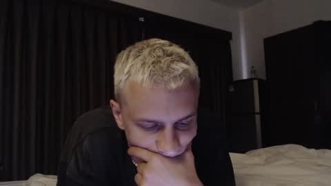 Snapshot of oscar_sssky chatting on 12.07.24 Oscar online show from 12.07.24