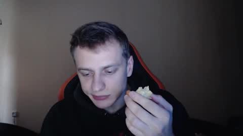 Snapshot of oscar_sssky chatting on 09.20.25 Oscar online show from 09.20.25