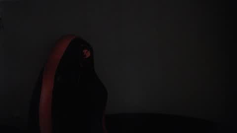 Snapshot of oscar_sssky chatting on 10.05.25 Oscar online show from 10.05.25