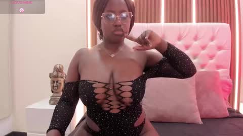 Oshun online show from 10.05.25