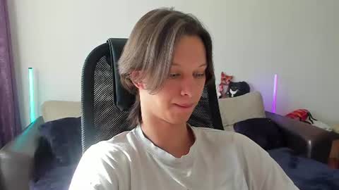 Snapshot of ostin_meoww chatting on 06.27.26 Ostin online show from 06.27.26