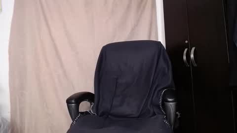 Snapshot of otto_stud chatting on 05.11.26 otto_stud online show from 05.11.26