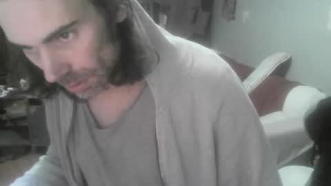 ouinnybis195625 online show from 12.25.24